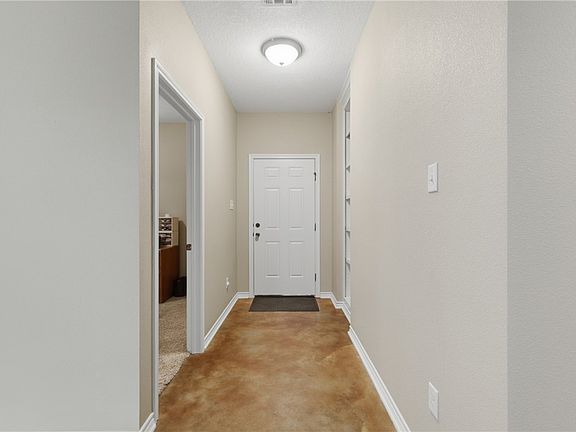 4th image of 348 Trinity Ave