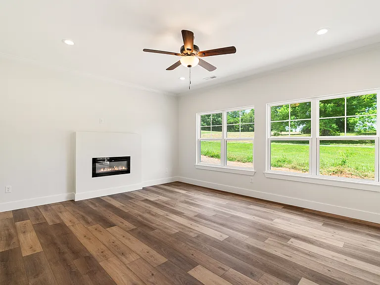 5706 Zurich Way — Photo 23