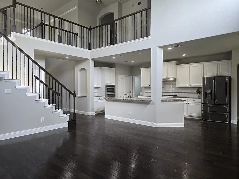 8704 McCutchins Dr — Photo 6