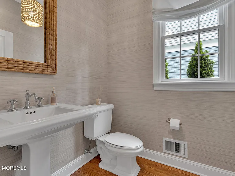 314 Jersey Ave — Photo 14