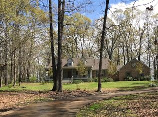 42 Dogwood Dr, West Point, MS 39773