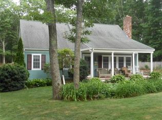 19 Woodridge Rd, East Sandwich, MA 02537