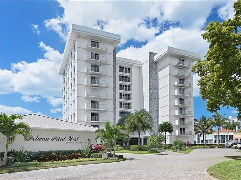 250 Park Shore Dr #803 — Photo 2