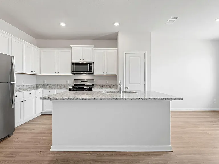 1023 Rosewood Trl — Photo 6