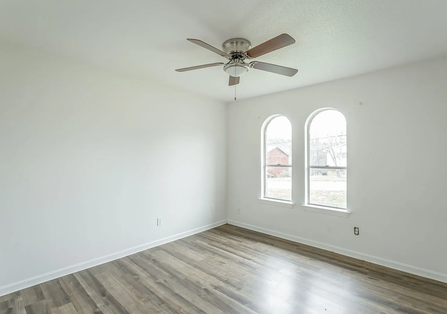 5770 Taggart Drive — Photo 4