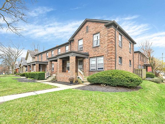 3rd image of 827 Northwest Blvd #827