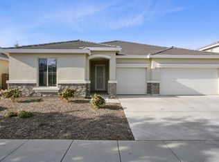 3221 W Harold Ct, Visalia, CA 93291