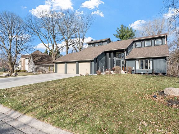 3rd image of 3617 Tanglewood Ct