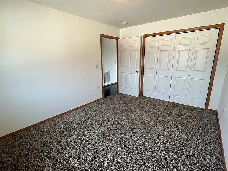 505 16th Ave NE #6 — Photo 12