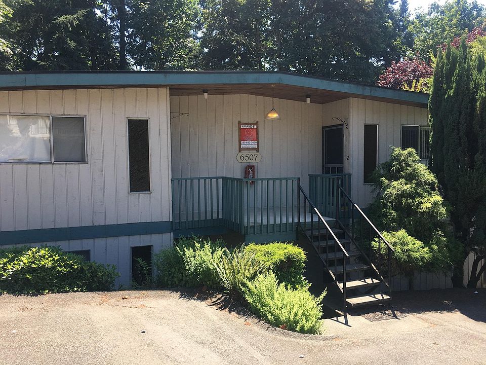 1st image of 6507 S 153rd St APT 4