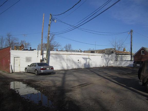 4th image of 2720 Mishawaka Ave