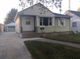 7606 38th Ave, Kenosha, WI 53142