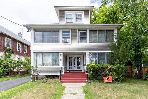 372-374 Harold St Photo 1