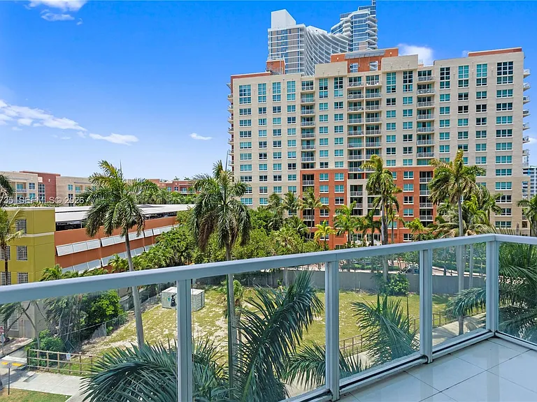 1900 N Bayshore Dr #715 — Photo 20