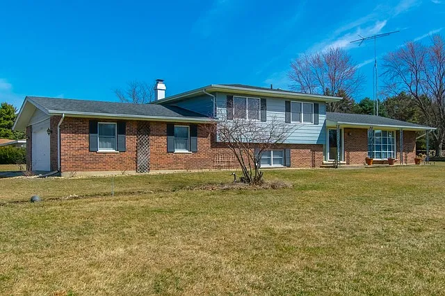 17723 W Kinder Dr photo 1