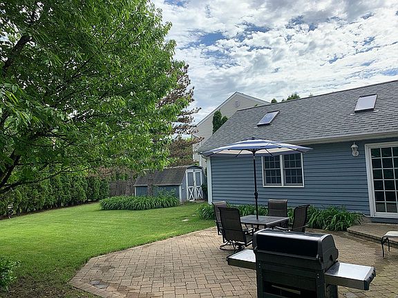 5th image of 208 Arcadia Ct