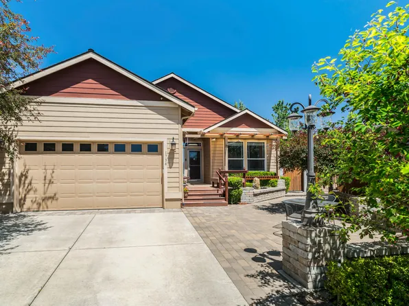 1736 NW Rimrock Ct, Redmond, OR 97756