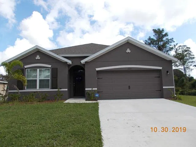 4 bed, 1828 sqft, $900 — Photo 1