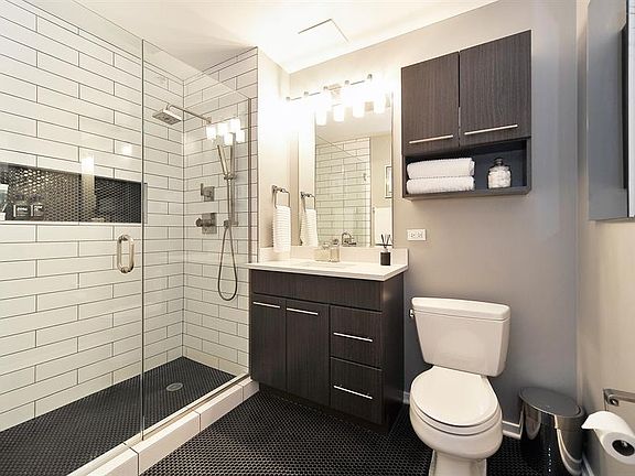 3rd image of 1 E 8th St APT 411