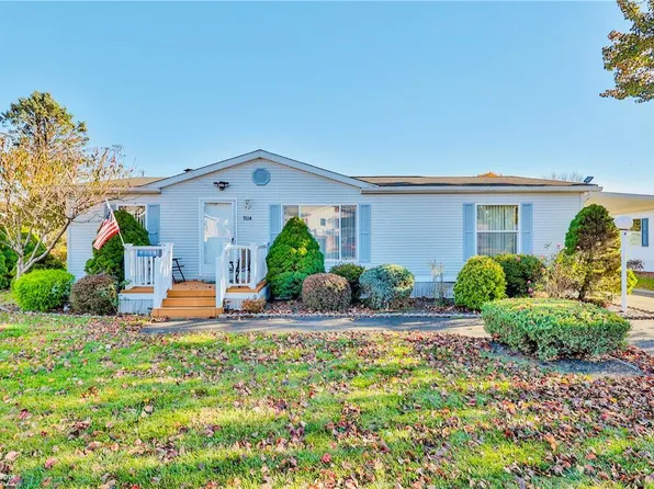 9114 S Primrose Cir, Breinigsville, PA 18031