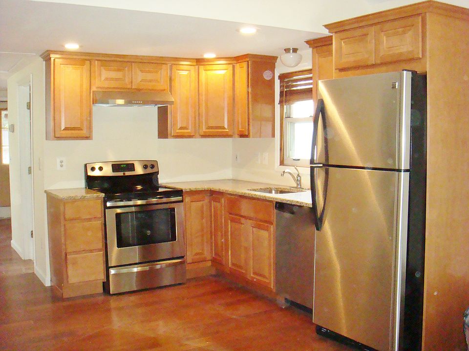 1st image of 14 Roosevelt Trl