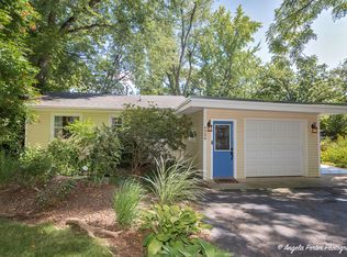 4506 W Wonder Lake Dr, Wonder Lake, IL 60097