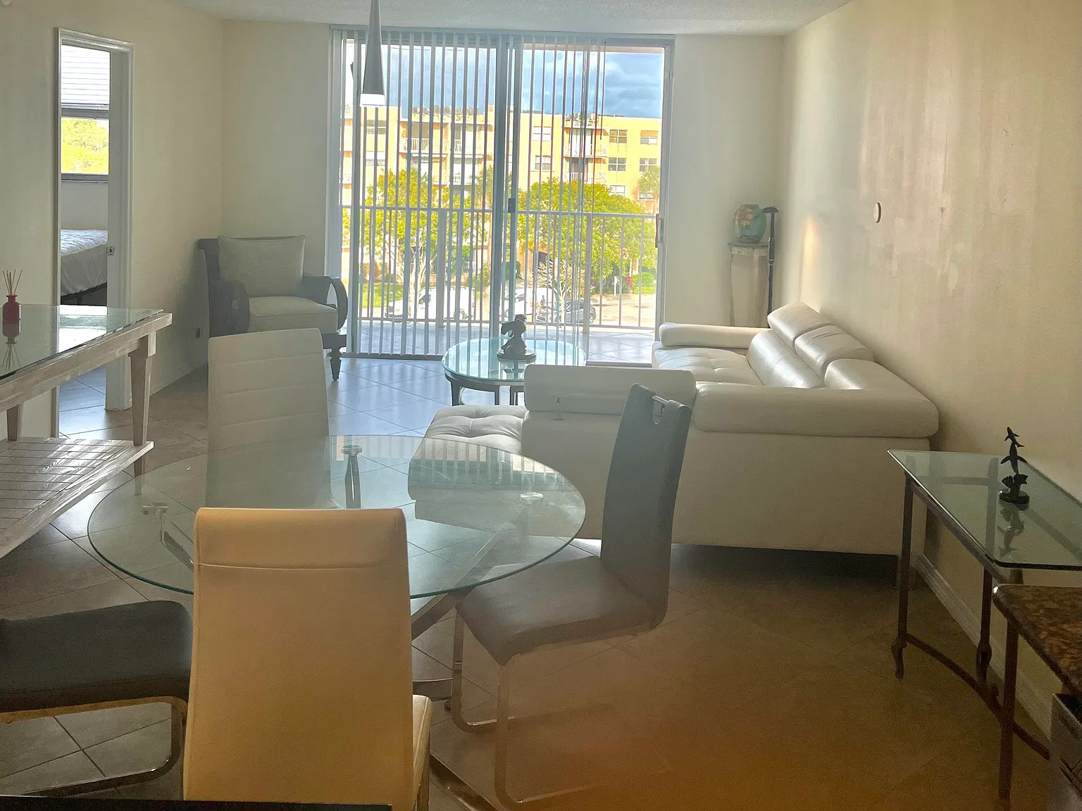 2 bed, 2.0 bath, 960 sqft, $1,750 — Photo 4
