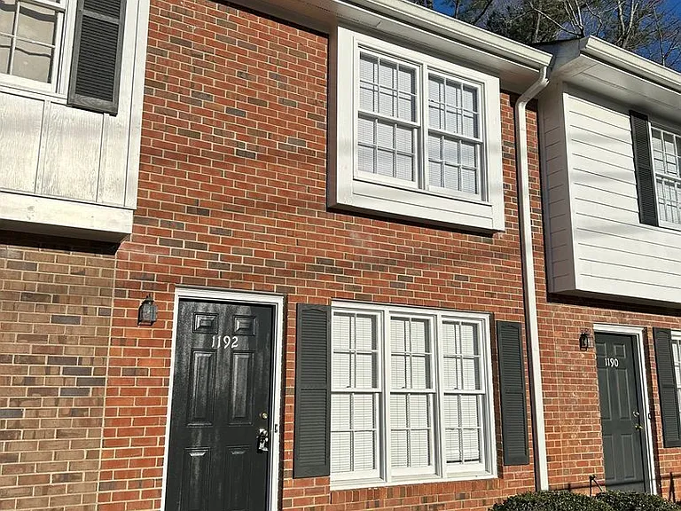 1192 Mars Hill Rd — Photo 1