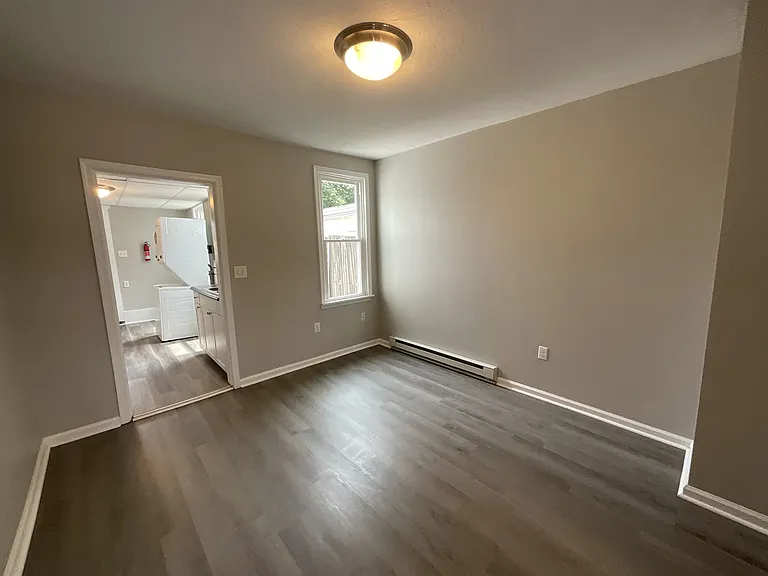 215 Fulton St — Photo 3