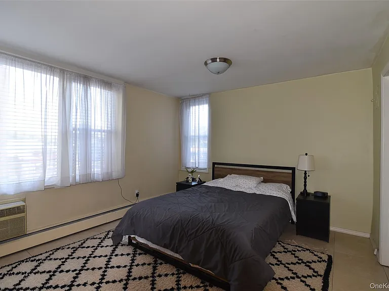 5440 Little Neck Pkwy #1A — Photo 21