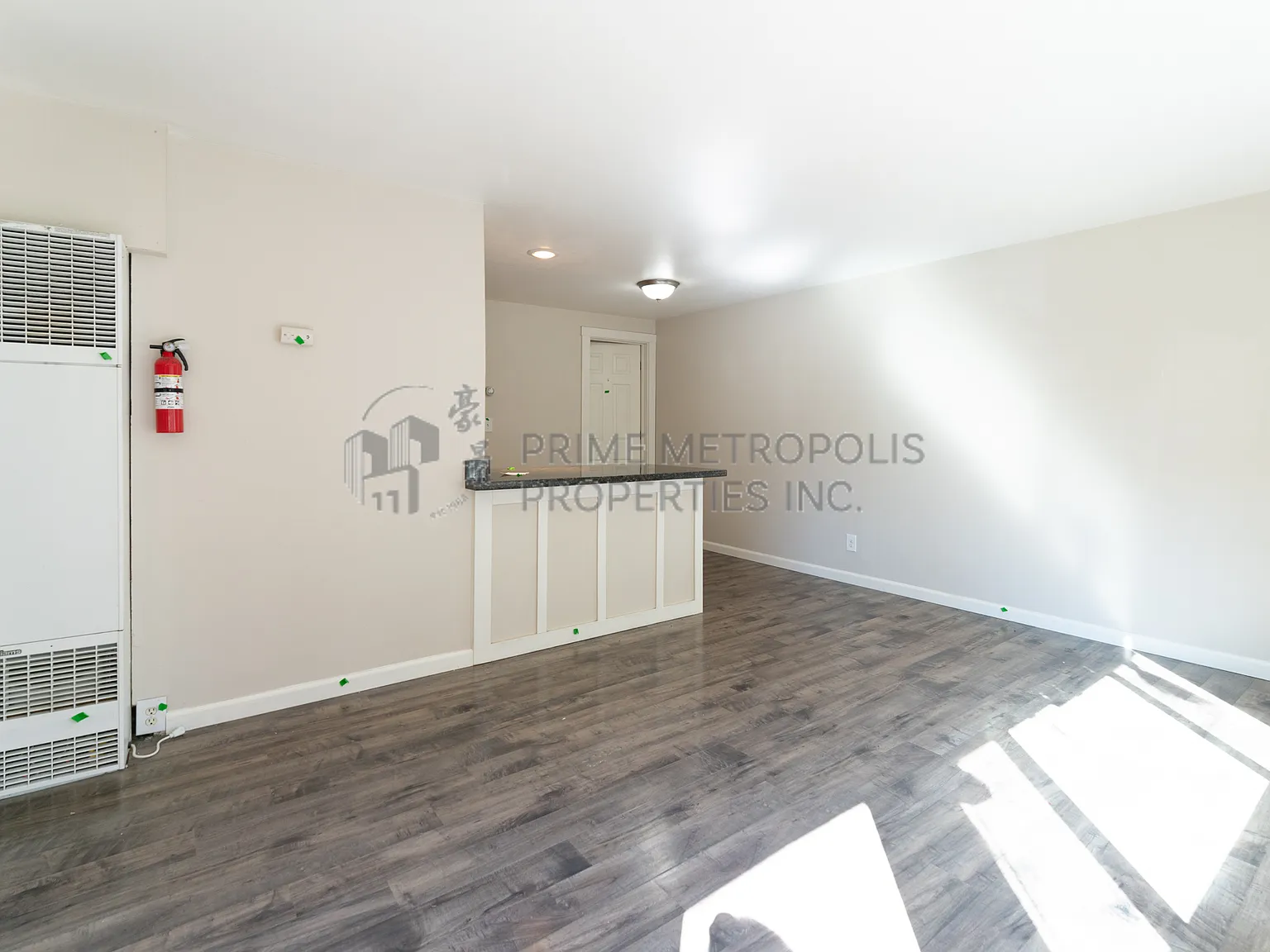 4249 9th Ave NE Seattle WA 98105 LCG (C) - 3 — Photo 2