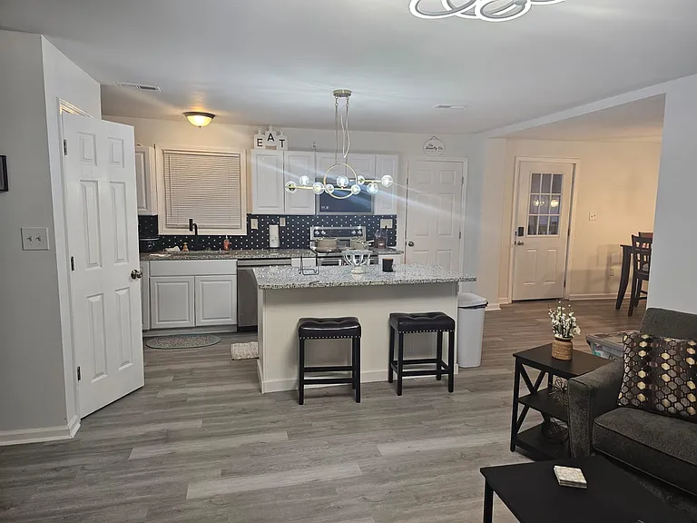 1091 Spring Plains Rd — Photo 4