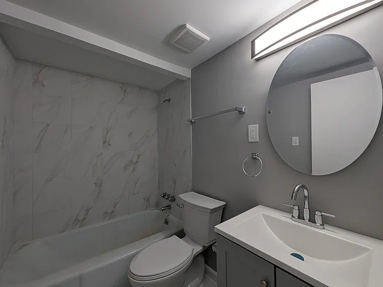 5100 Lee Rd #3 — Photo 7