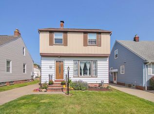 2824 Parklane Dr, Parma, OH 44134
