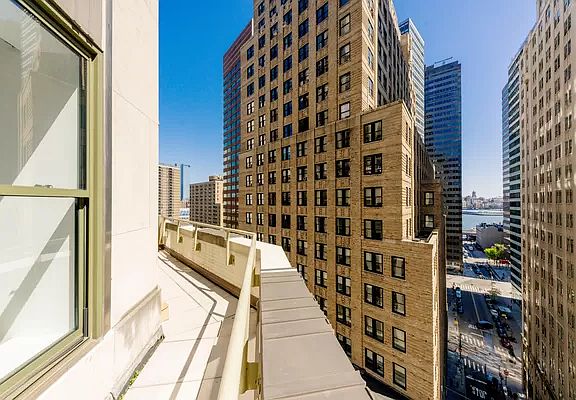 3rd image of 99 John St APT 1114