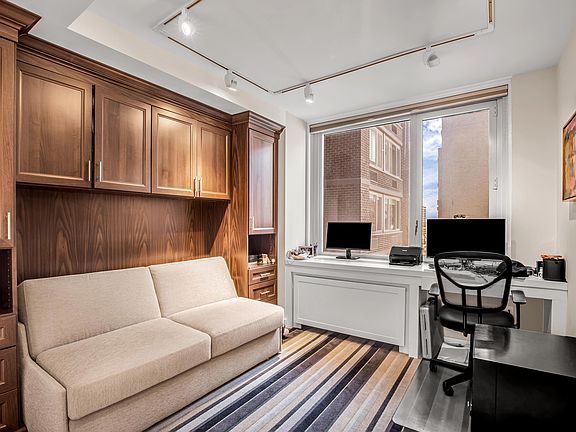 5th image of 322 W 57th St APT 21F
