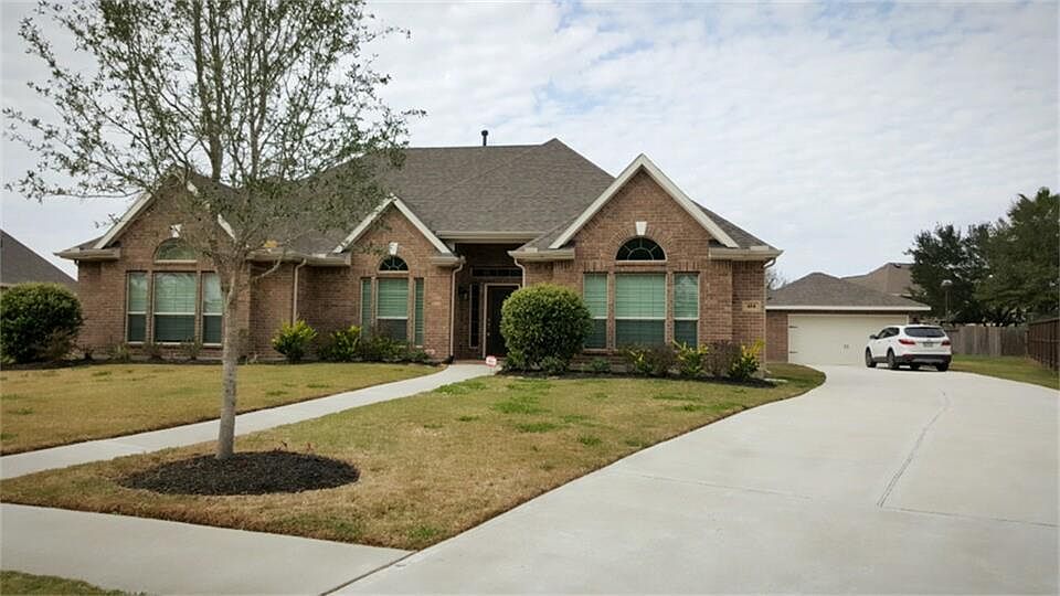 1st image of 434 Old Orchard Dr
