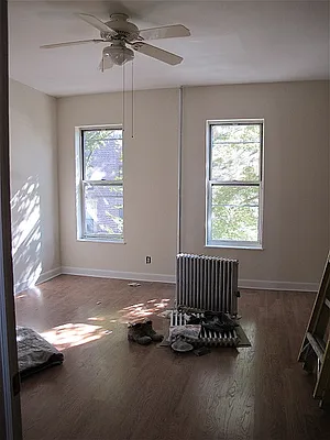 Rented by Aidonis Realty | media 19
