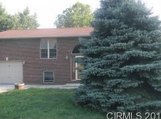 533 E Hall St, Greentown, IN