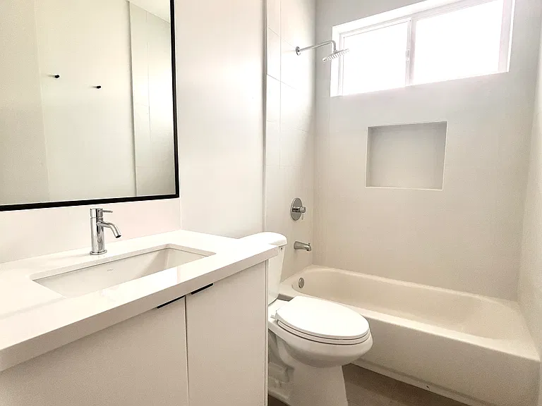 1177 1/2 Leighton Ave #1 — Photo 8