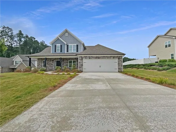 185 Montreat Dr, Lexington, NC 27295