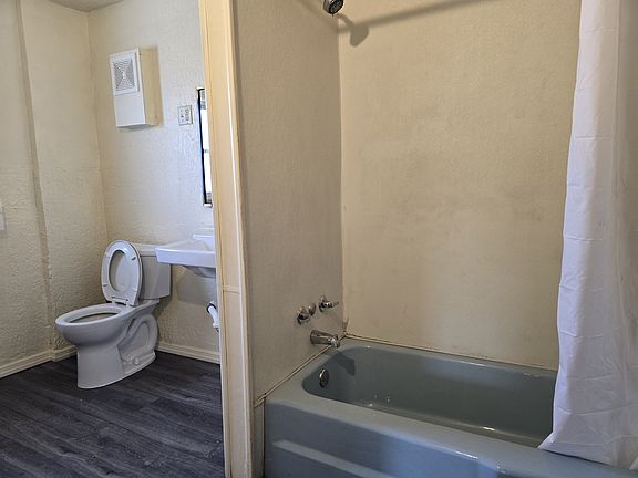 5th image of 1134 S Linden Ave