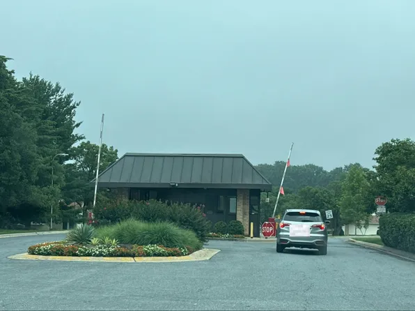 3005 S Leisure World Blvd, Silver Spring, MD 20906