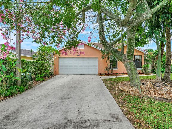 2nd image of 1065 NW 20th Avenue
