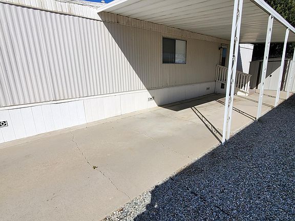 4th image of 675 W Oakland Ave Space B5
