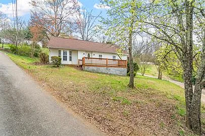 9907 Donovan Ln — Photo 24