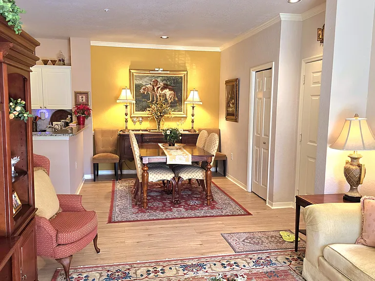 5152 Northridge Rd #205 — Photo 42