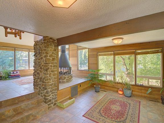 4th image of 6038 Lancelot Dr SW