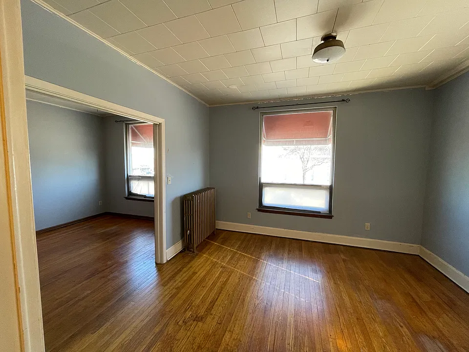 2313 Central Ave #4