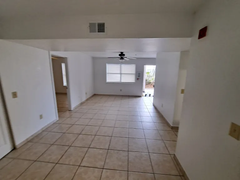 2360 SW Archer Rd #703 — Photo 12